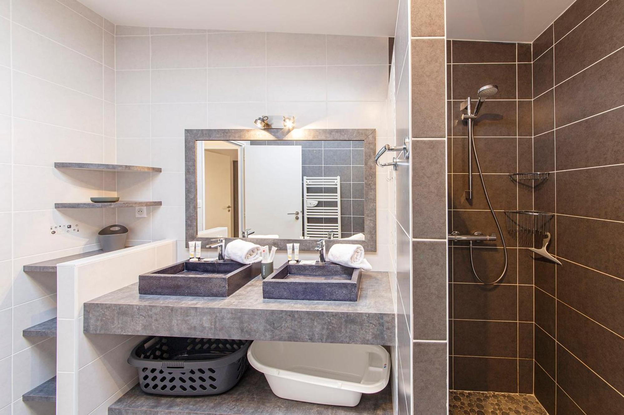 Holavre- Maison Pour 5P Avec Piscine Le Tour-du-Parc Екстериор снимка